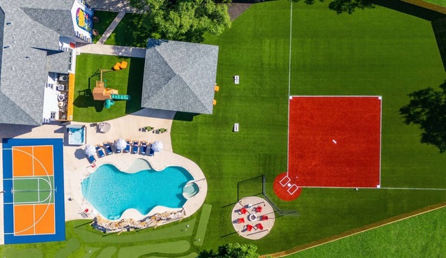 6k SqFt Estate - Epic Amenities & Fun - Sleeps 22