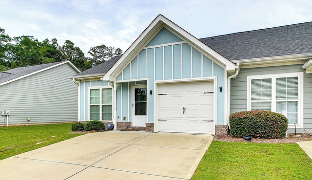 7 Mi to Dtwn Augusta: Townhome Near Shops & Eats!