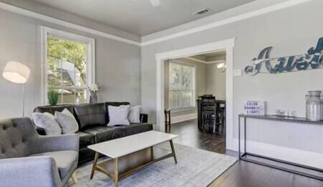 Adorable 3BR 1930s bungalow centrally located