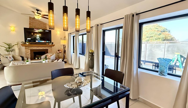 Ajijic Modern 2 Bedroom - Best Summer Rates - AC - Bikes -gym -pickleball Court