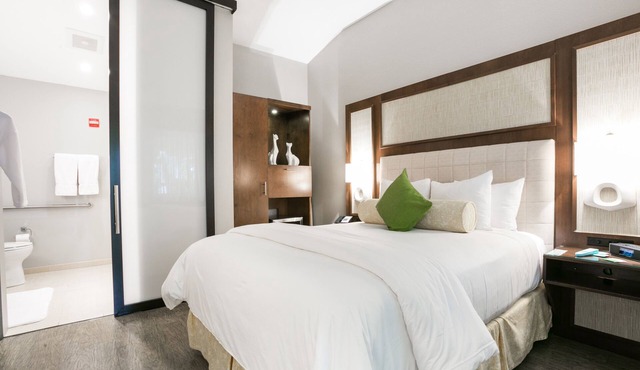 Almond Tree Inn Hotel - Adults Only