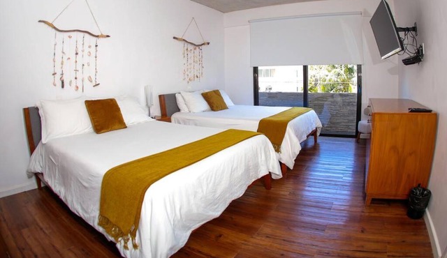 Amazing suite in luxury building