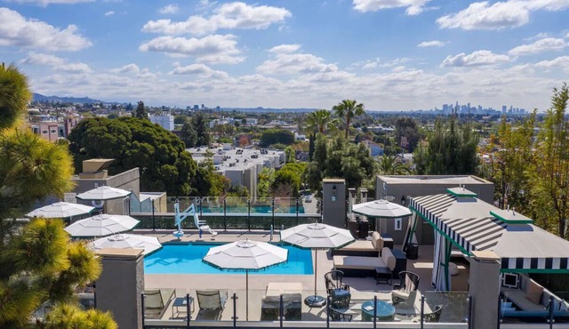 Appreciate the Beauty of Hollywood l 2 Pet-friendly Suite w/Pool Access