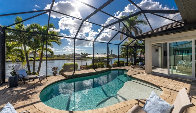 Aqua Circle Tides House