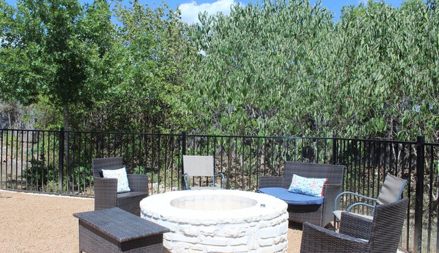 💦Austin Abode - 4 Bedrooms | Pool | Sleeps 11 in Manchaca