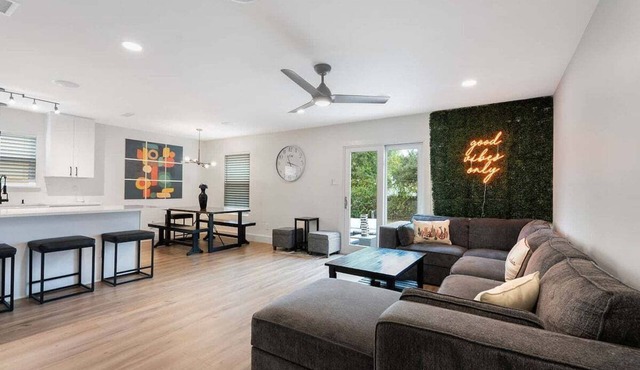 🌿 Austin Tranquil Hideaway by Nature w/Games + Yard | Good Vibes Getaway