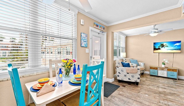 Beach Condo W/Heated Pool - Steps to Sand - Clearwater Beach Suites 205