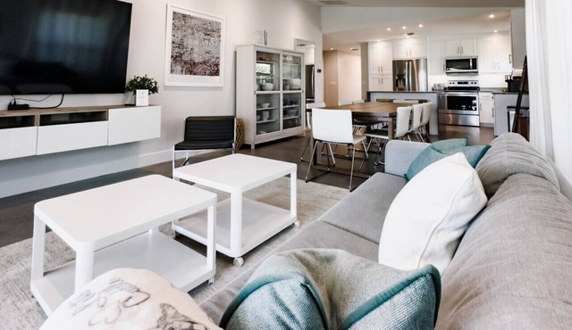 Beach Oasis w/screened in porch, incl beach gear, 15min walk to beach