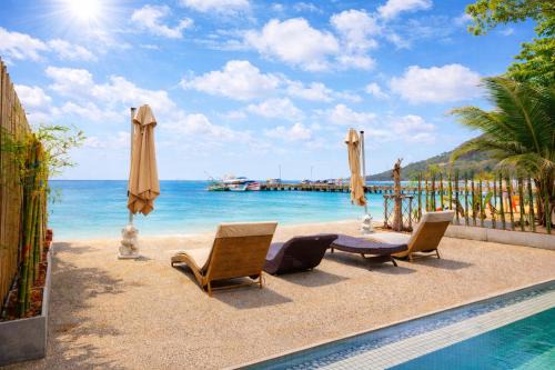 Beachfront 4BR Villa with Private Pool - Ocean Access in Ko Pha-ngan