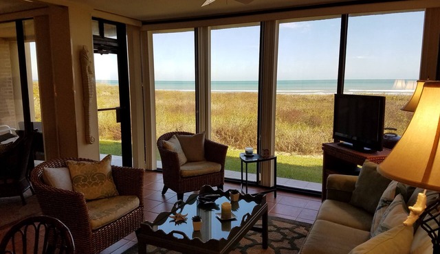 Beachfront Ground Floor - Steps to Beach, Unbelievable Views!