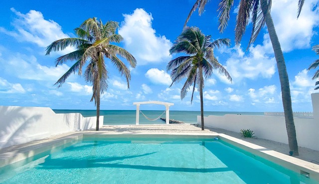 Beachfront + Pool + Battery 4BR/4BA