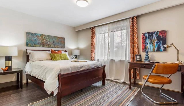 Beautiful 3 bedrooms facing library and school