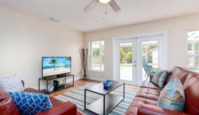 Beautiful Completed Remodeled Home Near Downtown