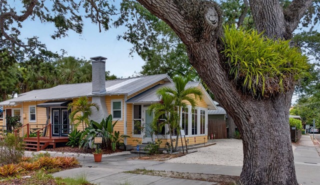 Beautiful Historic House in Downtown Sarasota, Walk to Downtown and Bay