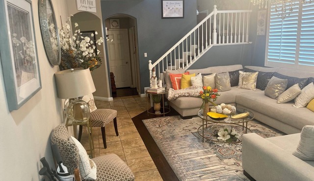 Beautiful & Spacious 4 bedroom 3 full bath home, located in Palmdale, CA in Palmdale