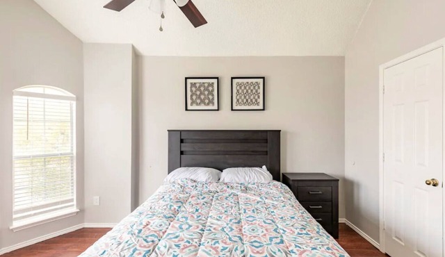 Beautifully renovated 4 bedroom home w/fireplace