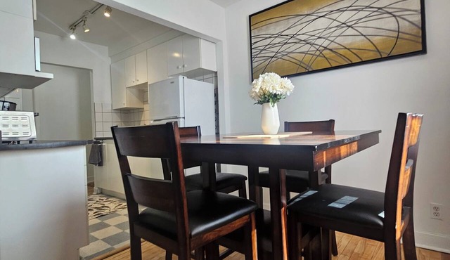 Bienvenue Suites ● Wi-Fi & Parking ● Sainte-Anne-de-Bellevue