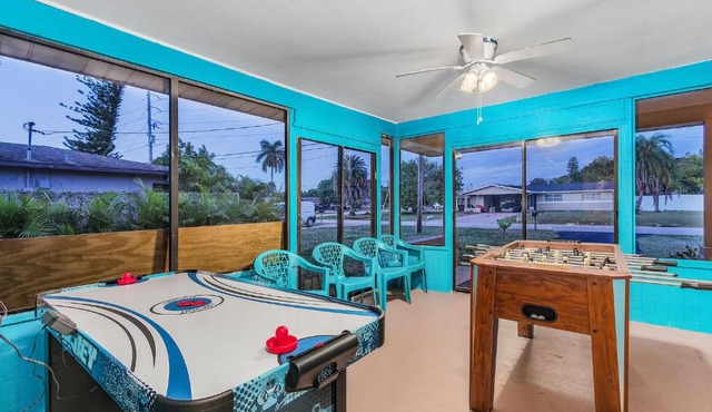 Bikini Bottom Bungalow - Heated Pool & Game Room - Roelens Vacations