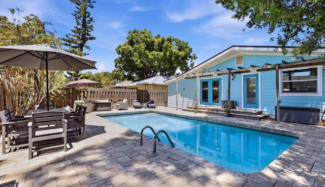 Blue Haven Bungalow With Pool/Downtown Sarasota