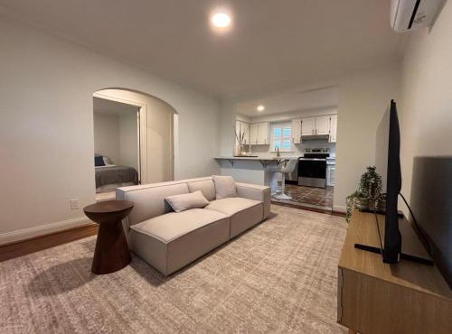 BRAND NEW Stylish 3BDR Home near Yorkdale Area and Rogers Stadium