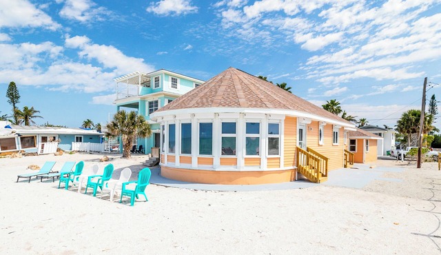 Breakers 1 · Old Florida Home · Gulf Front - Fully Restored