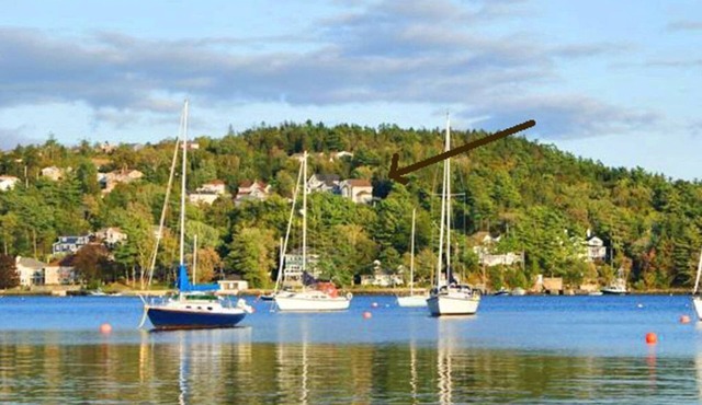 Bright sunny B&B overlooking Bedford Basin