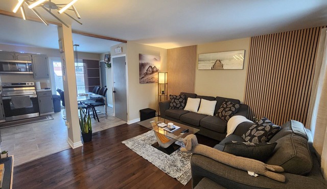 Bunga-lounge: 3 BDR, Pool, Parking