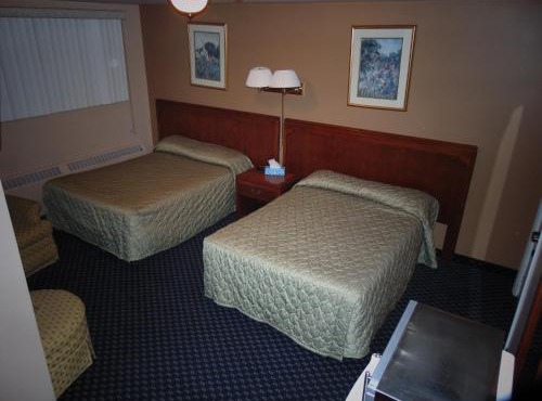 Canadiana Motel