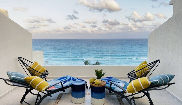 Cancun Chic, beachfront apartment, 3 bedrooms, 3 bathrooms