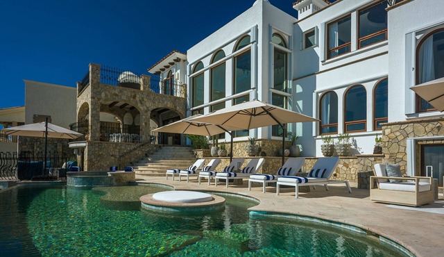 Casa Rio de Luna: 7BR Ocean-View Villa with Pool, Rancho Cerro Colorado