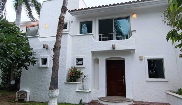 Casa Tranquila a pie de la Marina!