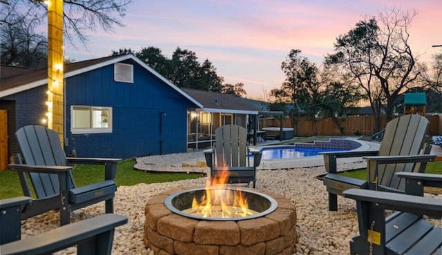 Central Loc~Stylish~Pool~HotTub