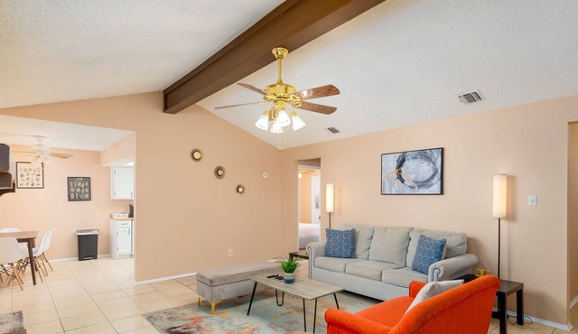 Centrally Located 3BR Near Medical Center
