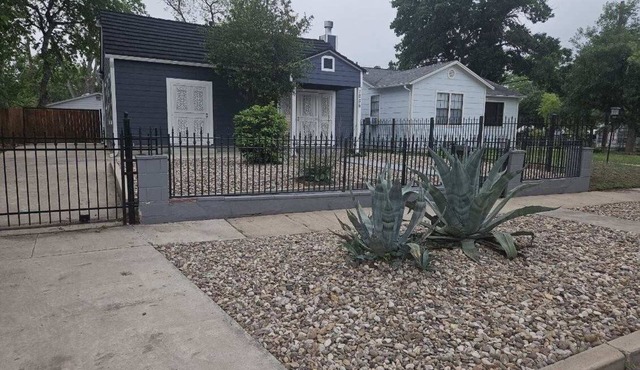 Charming 3 Bed Home in the Heart of San Antonio
