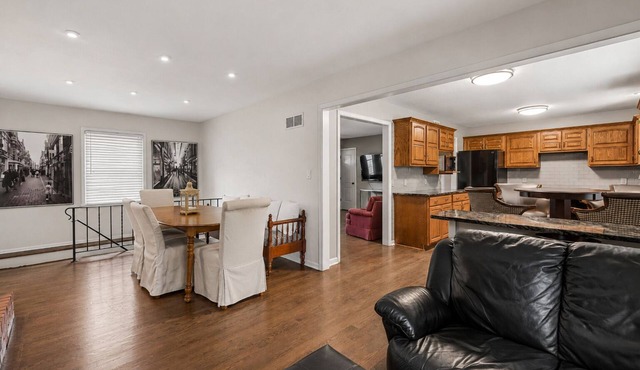 Charming 3-bedroom house with fenced yard
