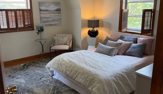 Charming Designer 3BR/2Bath + MetLife + NYC