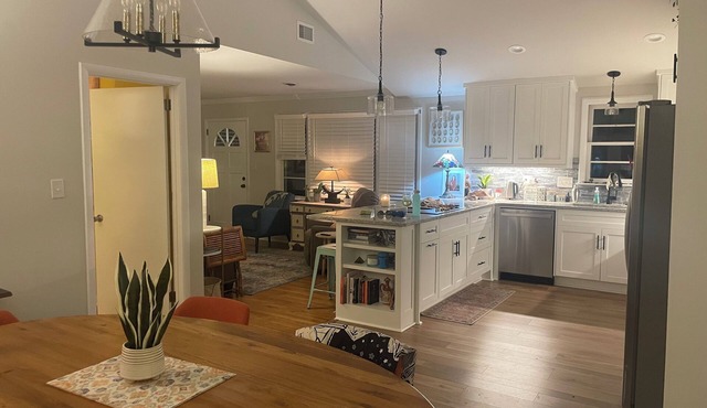 Charming Masters Cottage within a short walk <1 mile to the Augusta National.
