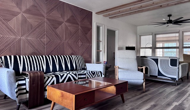 Charming Vintage Home w/Separate Barn Guesthouse and Yard