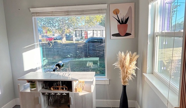 Chic Modern 3-bedroom Condo in Central Austin in Austin
