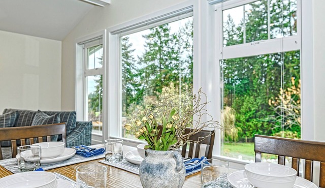 Cobble Hill Winery Guest House