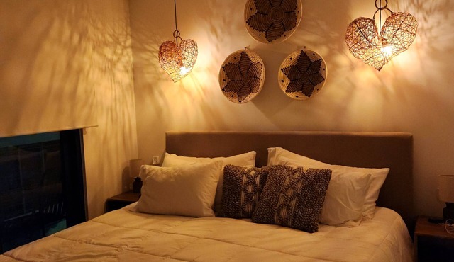 Coco Beach Retreat - Easy walk to the Beach & 5th Ave!