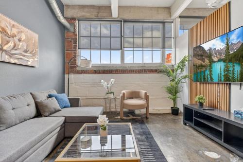 Comfortable 2BR Stay with WiFi in Kansas
