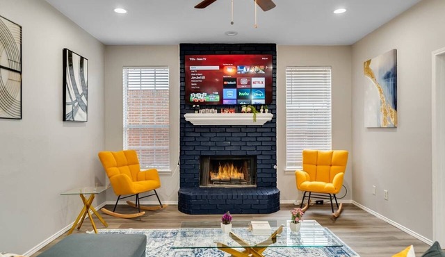 Comfortable 5BR 3BA Central Location