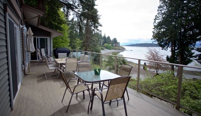 Comfortable luxury suite with epics views, on the Beach, Sunshine Coast