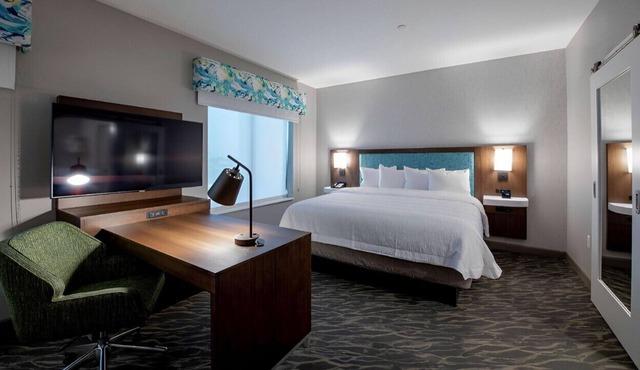 Comfortable & Relaxing Rm for Couples! Pool,Gym