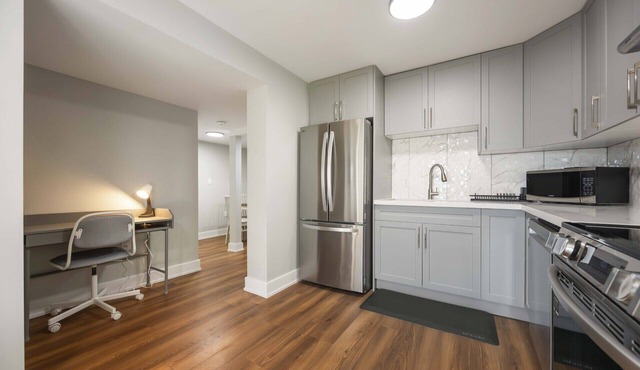 Cozy 2BD Walkout Basement Suite Near Transit & Downtown Toronto
