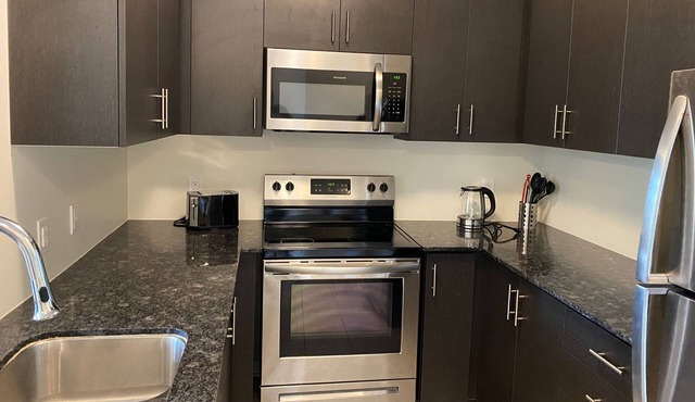 Cozy 3 Bedroom 2 Bath Apartment, Various Amenities and Attractions Nearby