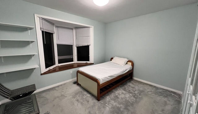 Cozy 3-Bedroom Retreat | Comfortable Stay with Modern Amenities