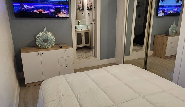 Cozy and charming 1-bedroom apartment in residential area and safe neighborhood