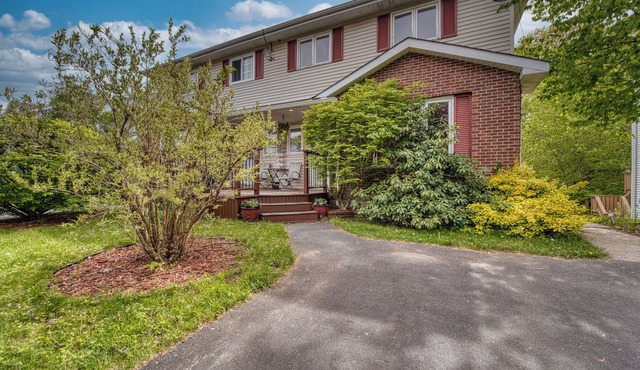 Cozy and private 3 Bedroom, 1.5 Bath Home on Quiet, Private Cul-de-Sac